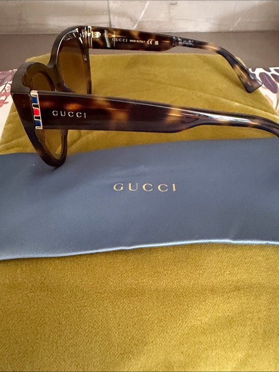 Gucci Tortoiseshell Cat-Eye Sunglasses with Brown Gradient Lenses